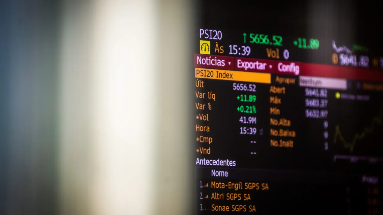Bolsa de Lisboa sobe com CTT a avançarem 4,24%