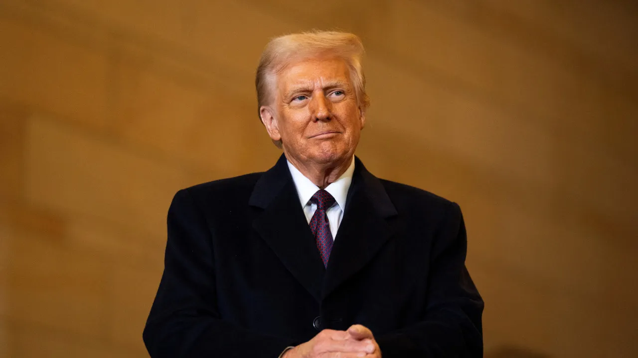 Cidadania por direito de nascimento? Estados tentam travar ordem de Trump