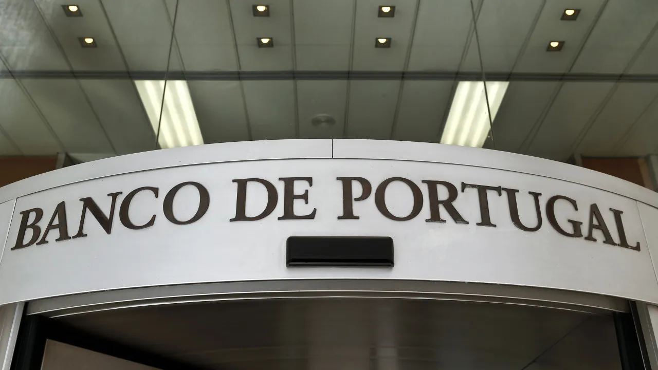 Emissões de dívida pelas administrações públicas superam amortizações