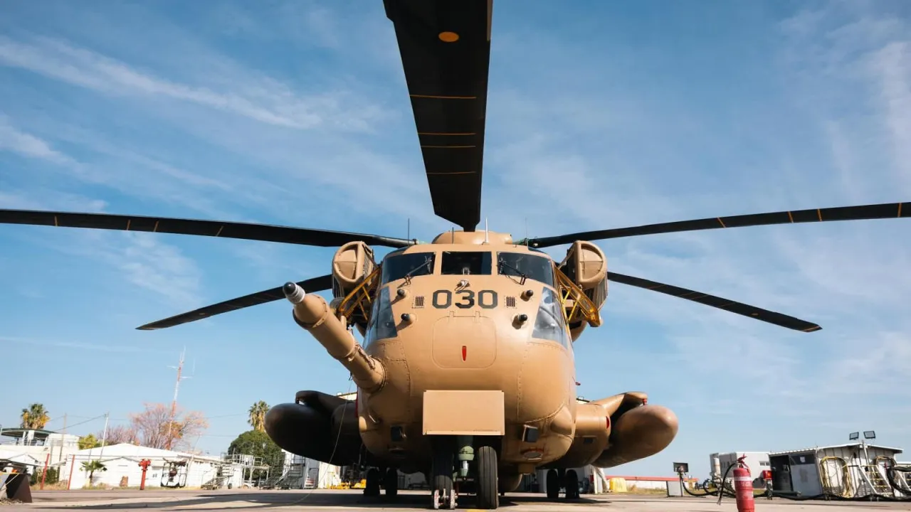 Israel mostra imagens dos helicópteros que vão receber reféns de Gaza