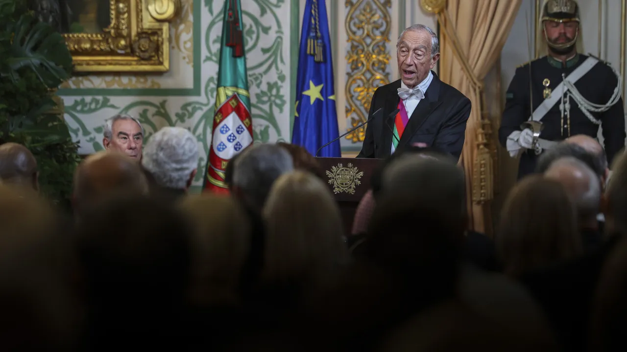 Marcelo pede ao mundo para não se resignar com Trump e "lutar por paz"