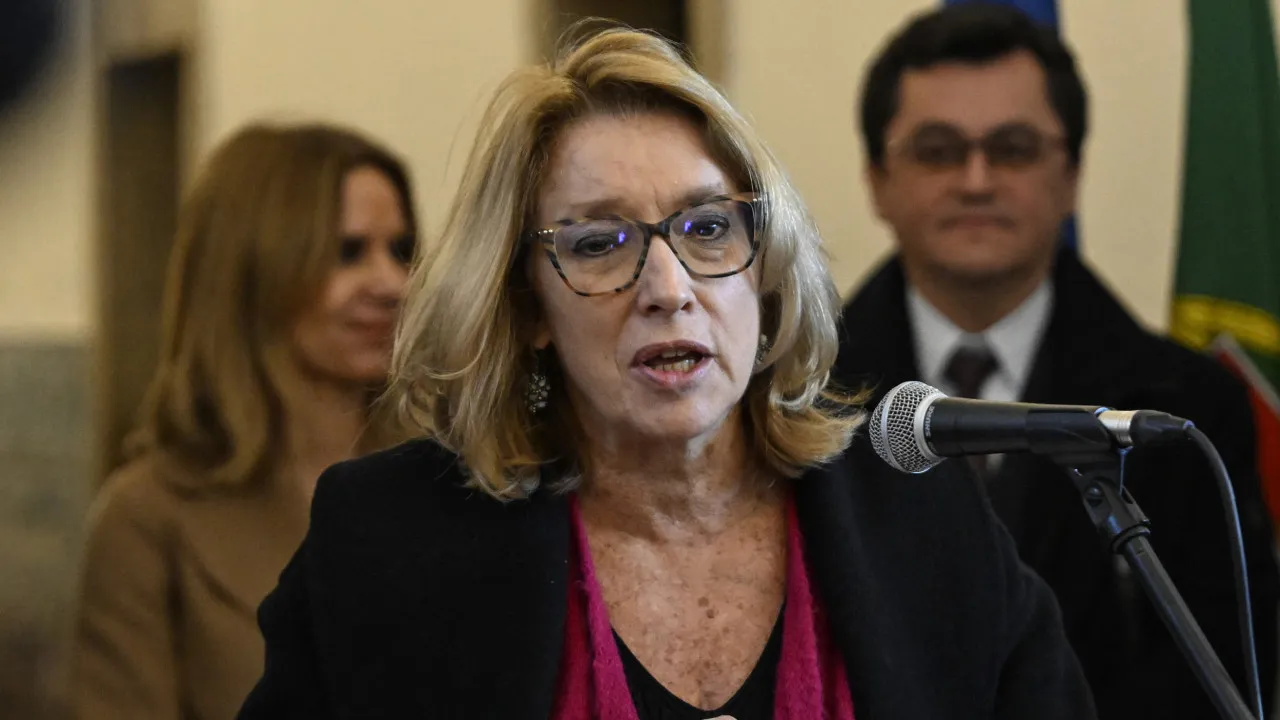 Ministra chamada ao Parlamento sobre sustentabilidade da Segurança Social