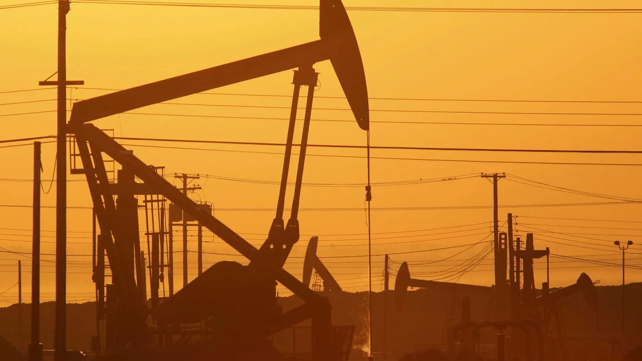 Cotação do Brent prossegue descida com baixa de 0,43% para 74,29 dólares
