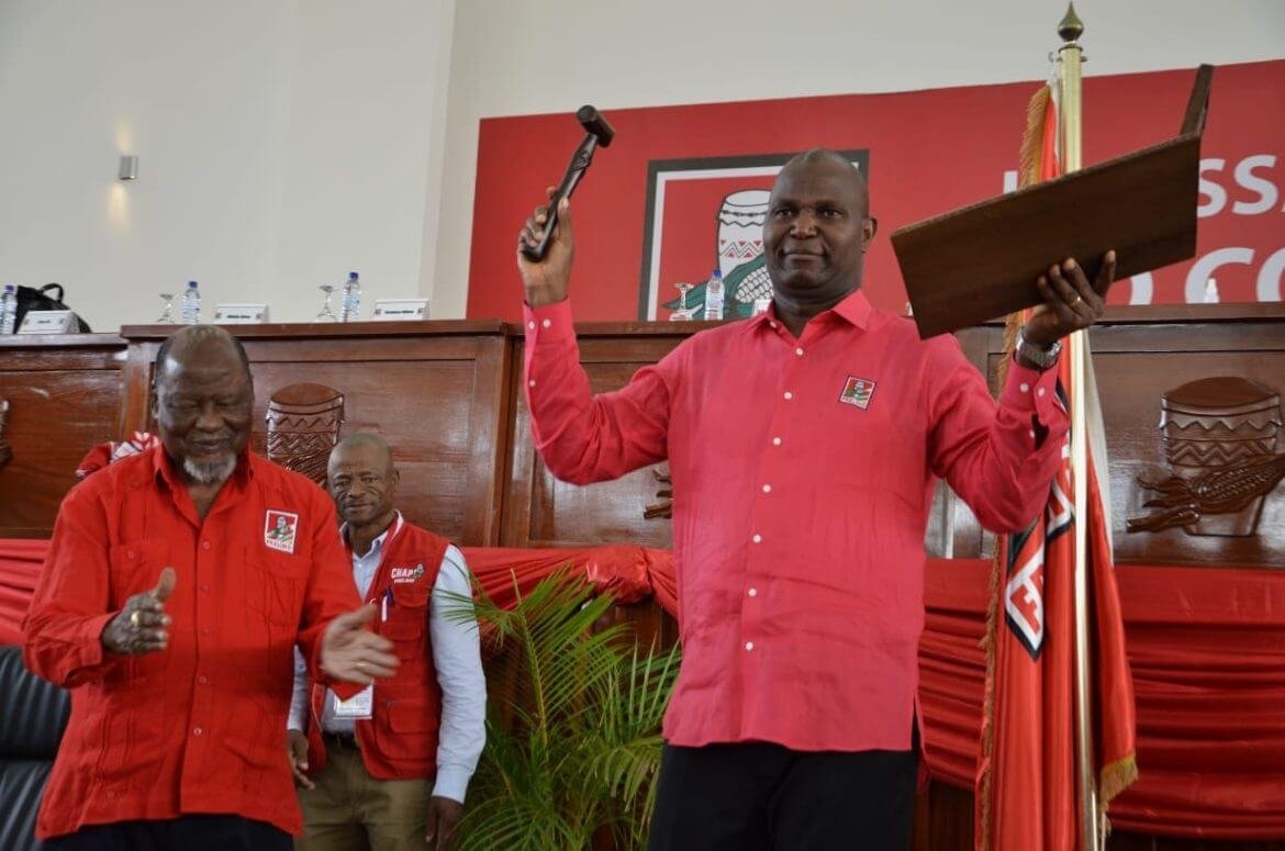 Daniel Chapo eleito Presidente da Frelimo com vasta maioria