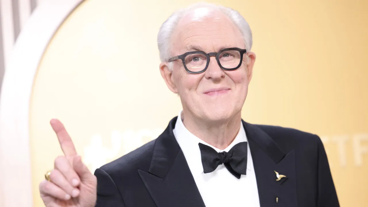 É oficial. John Lithgow será Dumbledore na série de 'Harry Potter' da HBO