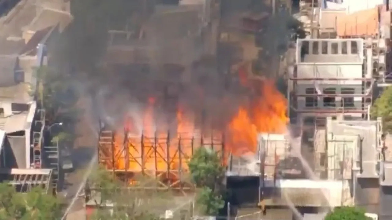 Incêndio nos Estúdios Globo destrói cenários de novelas