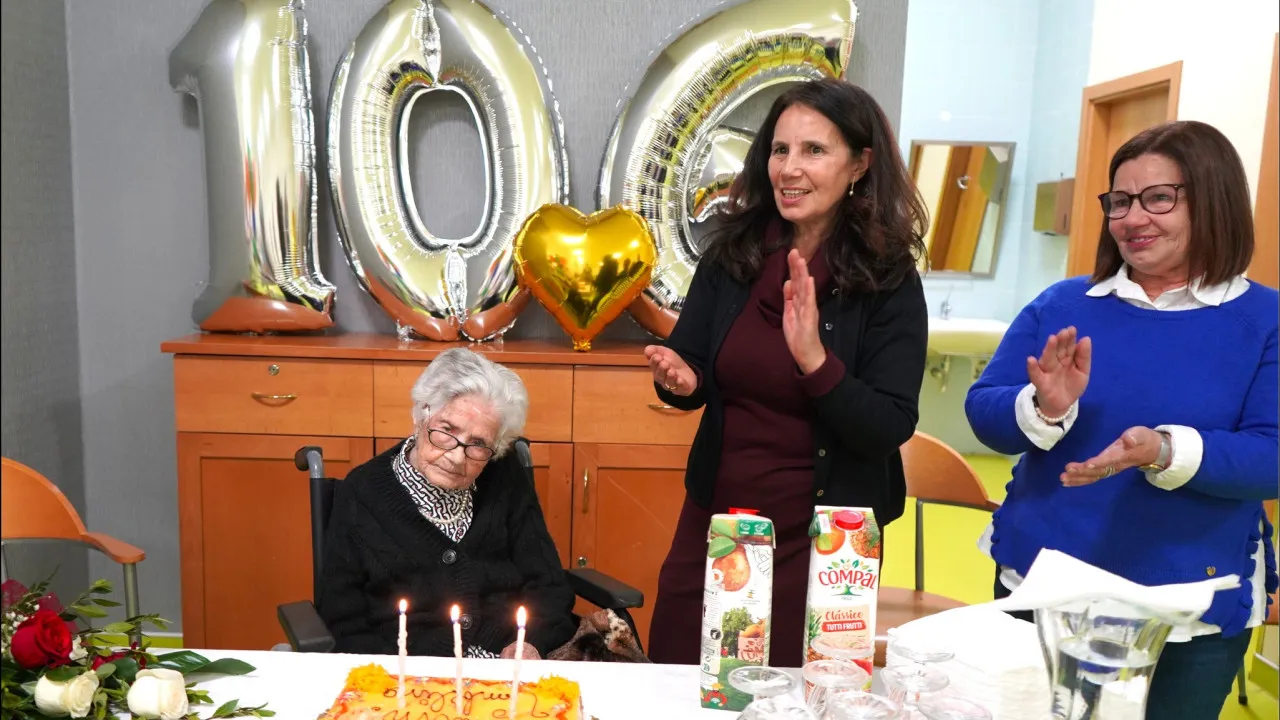 "Meiga e de personalidade forte", Umbelina Costa fez 106 anos. As imagens