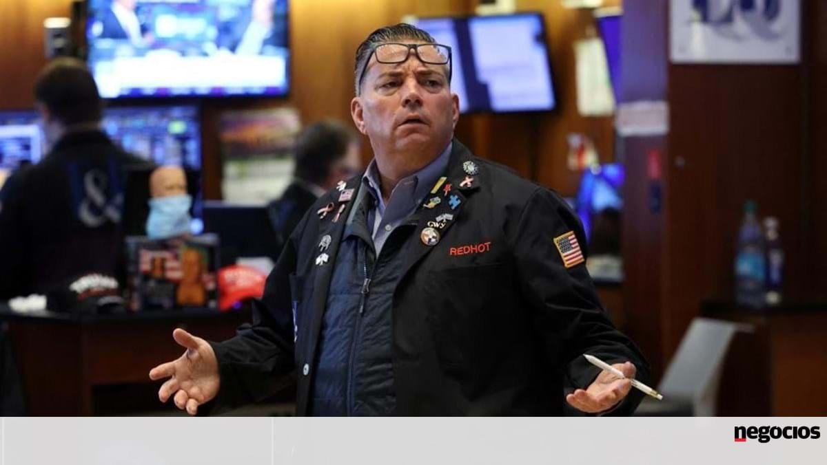 Nova investida de Trump nas tarifas deixa Wall Street dividida - Bolsa