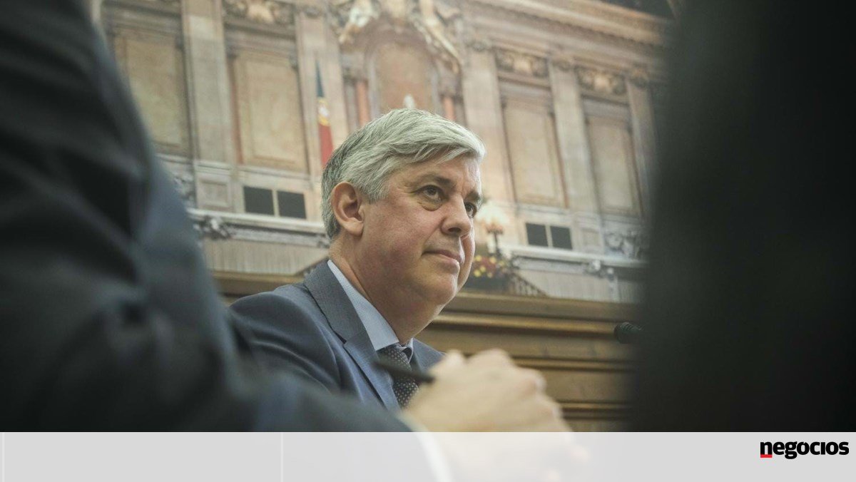 Novo Banco na bolsa? “Gostaria de ver mais bancos cotados”, diz Centeno - Banca & Finanças