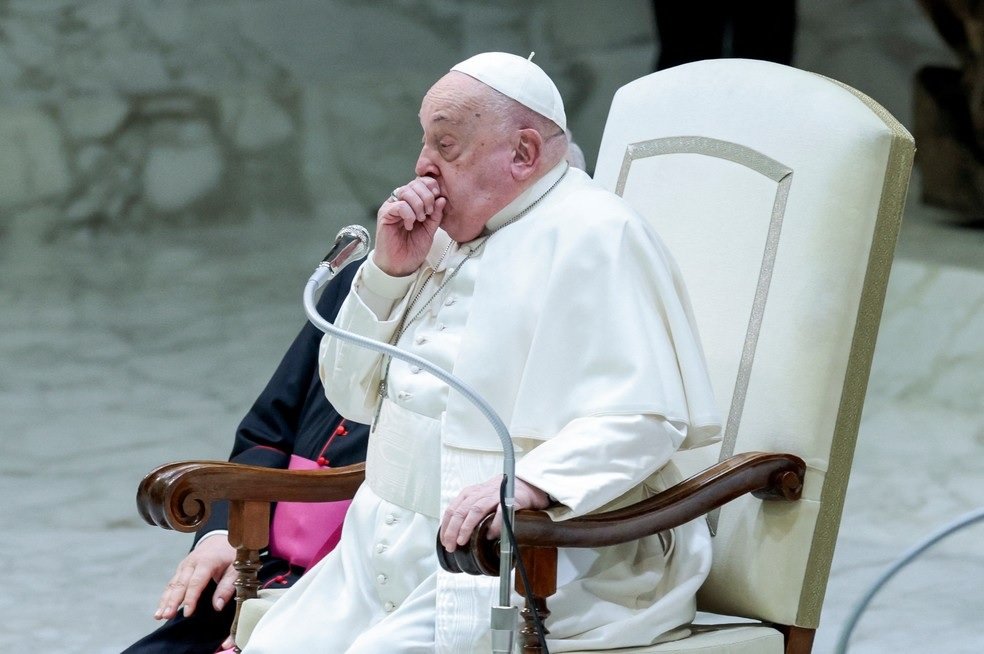 Papa Francisco teve "noite tranquila" e está a "repousar"