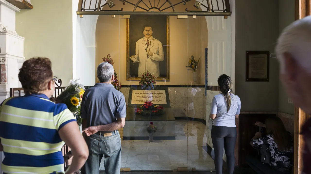 Papa autoriza canonização do "médico dos pobres", José Gregorio Hernandez