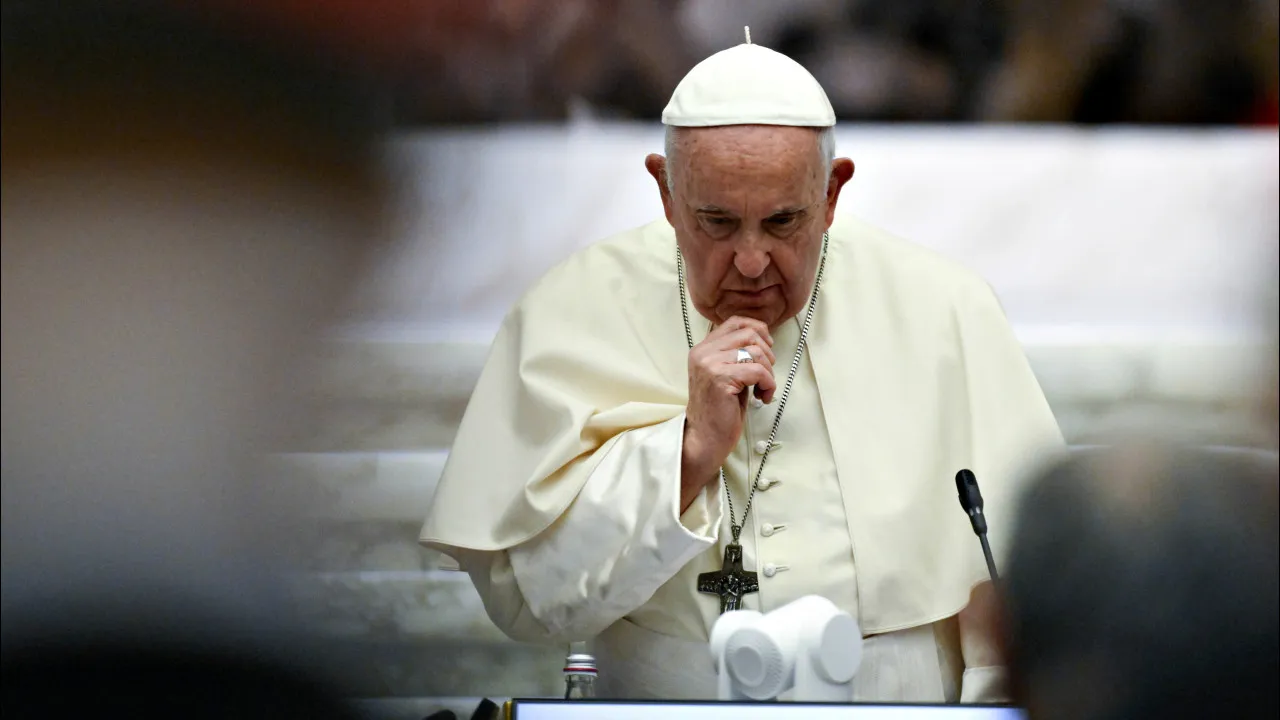 Papa pede aos católicos que se confrontem com "a realidade" dos migrantes