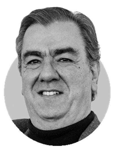 Políticos, empresários e profissionais liberais - António Moita