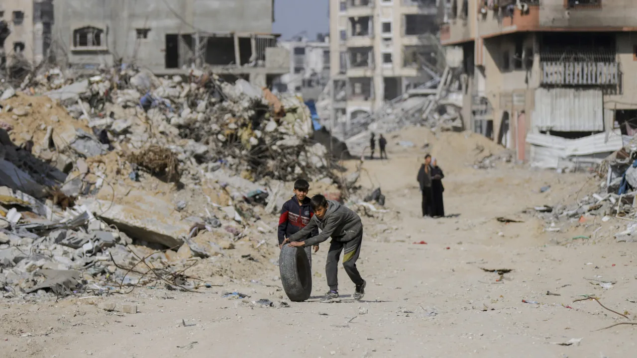 Reforço de ajuda a Gaza é positivo, mas "nem de longe suficiente"
