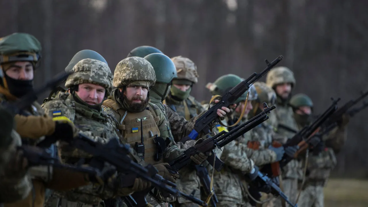 Rússia abre processos criminais contra 845 estrangeiros por combaterem