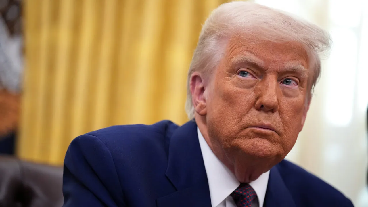 Trump diz que tarifas com Canadá e México vão "avançar" com mais impostos