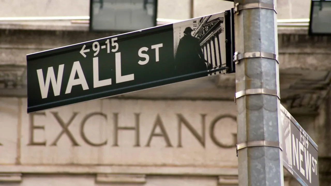 Wall Street cai após novas ameaças de Trump sobre tarifas