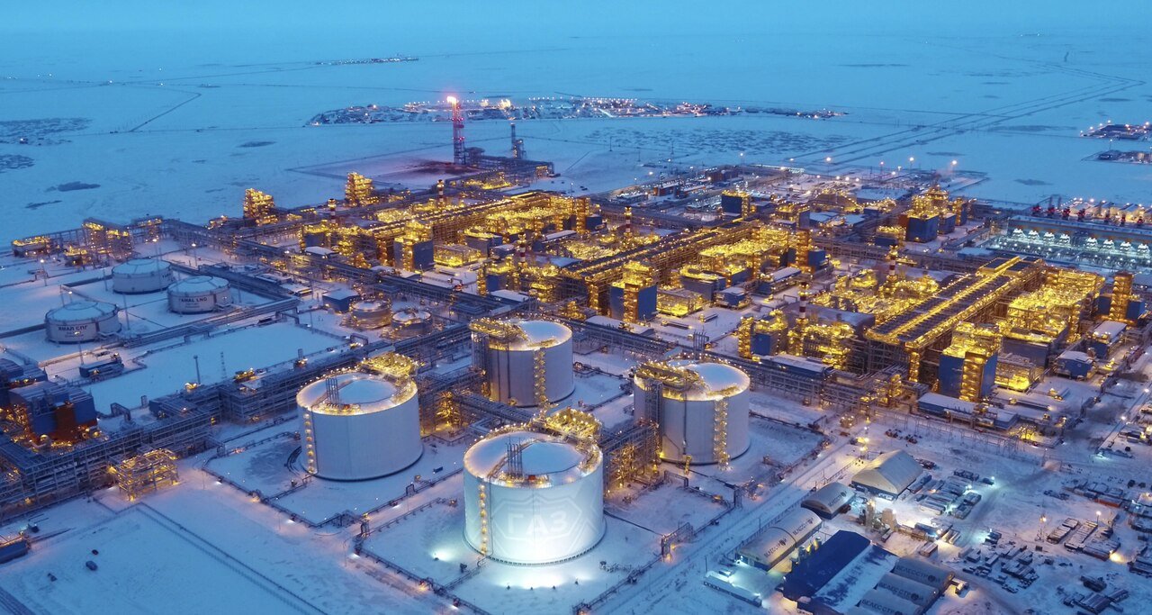 Aprovação de 5 MM$ Para Projecto de GNL da TotalEnergies, Investimento de 110 M$ em Energia Solar e Substituição de 50 M$ de Dívida Interna Por Nova Emissão • Diário Económico