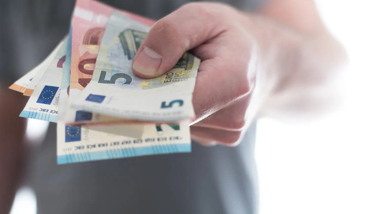 "Consignar é ajudar". AT explica como doar parte do seu IRS