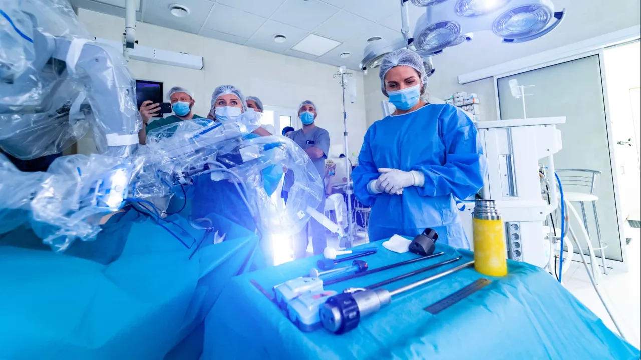 Distribuidores de sistema de cirurgia robótica sobem faturação em 25%