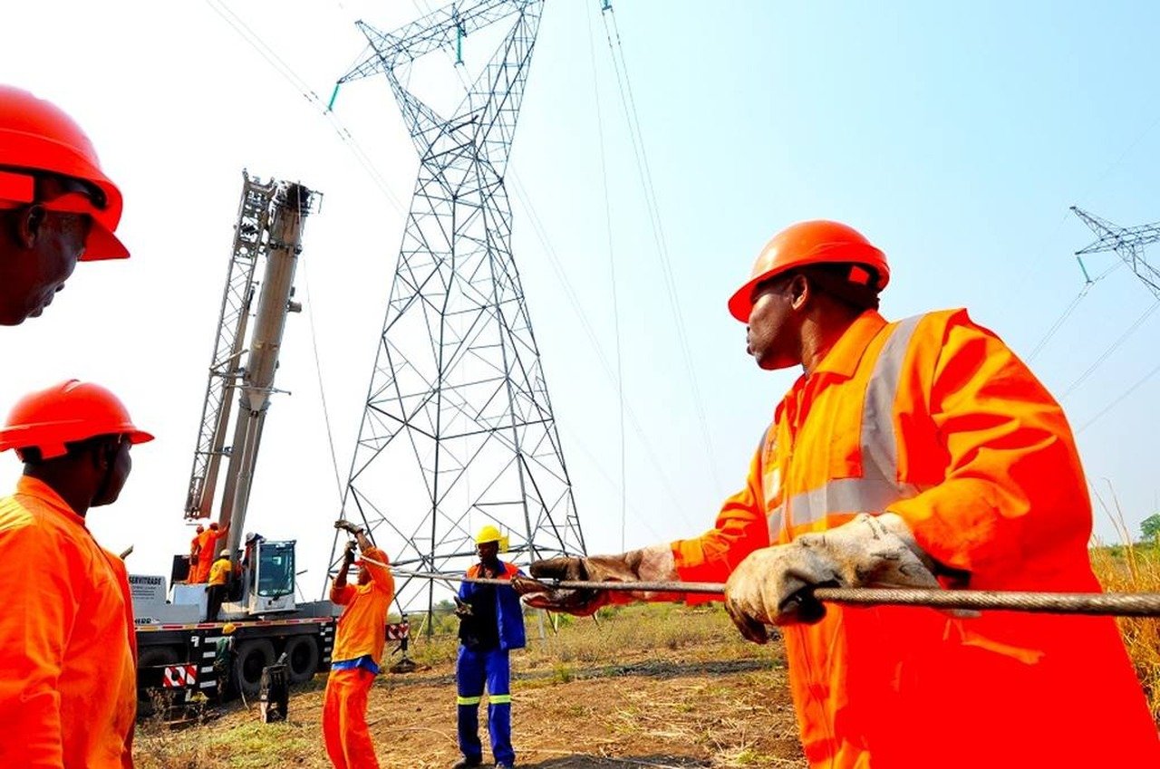 EDM Recupera 12 Toneladas de Material Eléctrico Roubado na Matola • Diário Económico