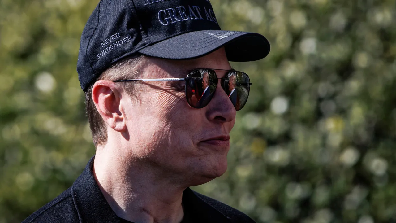 "Elon Musk tem um conflito comigo porque ajudei a OpenAI a ter sucesso"