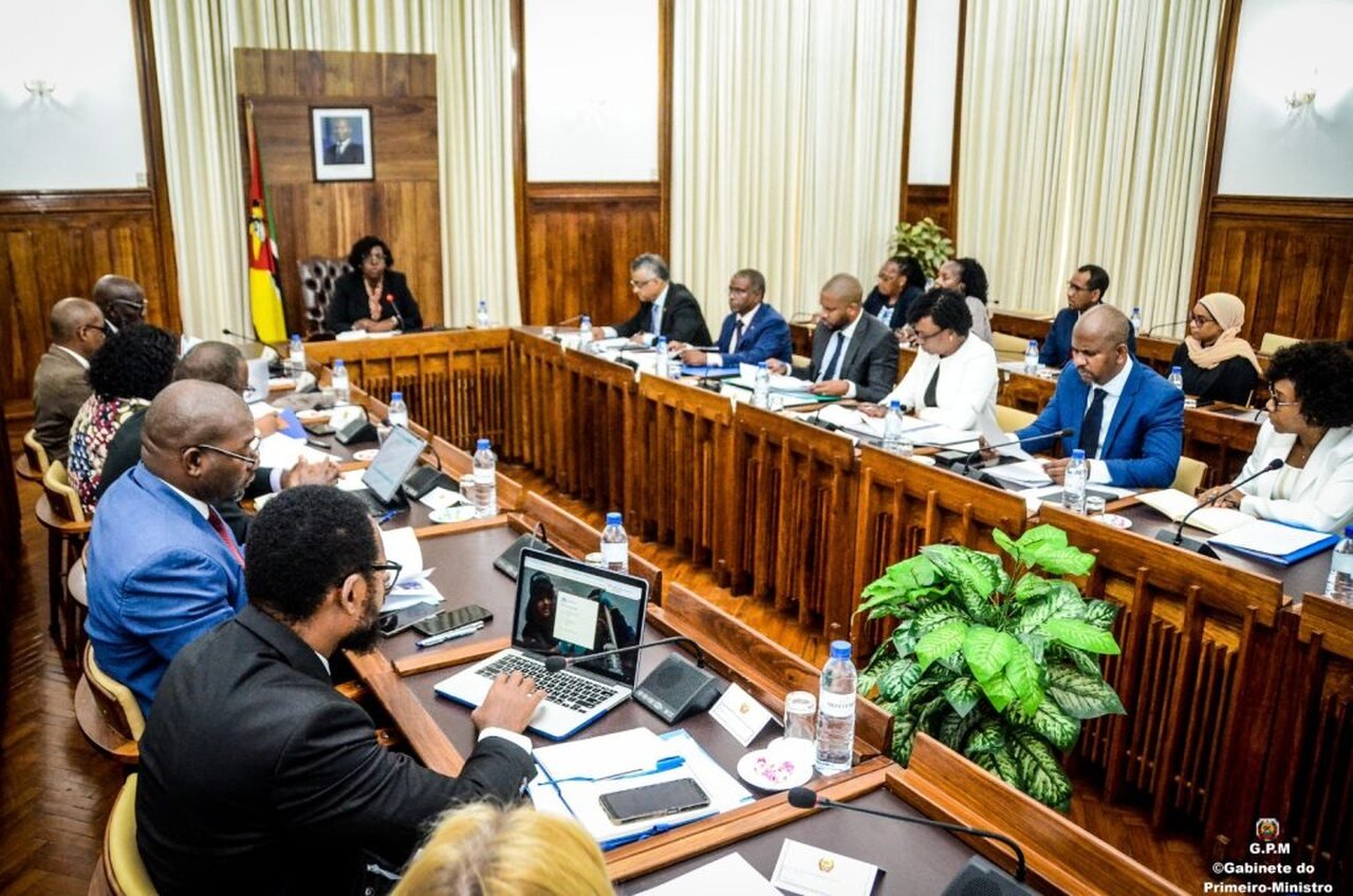 Governo Discute a Aplicação do Fundo Para Financiamento de Desenvolvimento Económico Local • Diário Económico