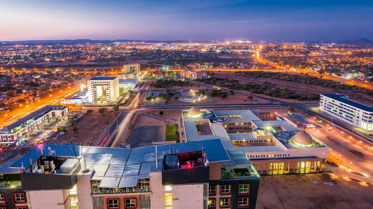 PR Incentiva Sector Privado a Impulsionar o Desenvolvimento Económico • Diário Económico