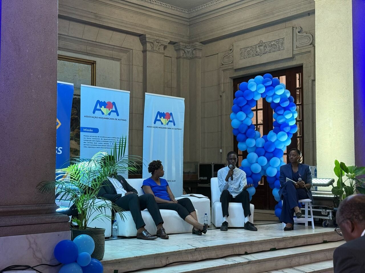 Access Bank Promove Consciencialização Sobre o Autismo • Diário Económico