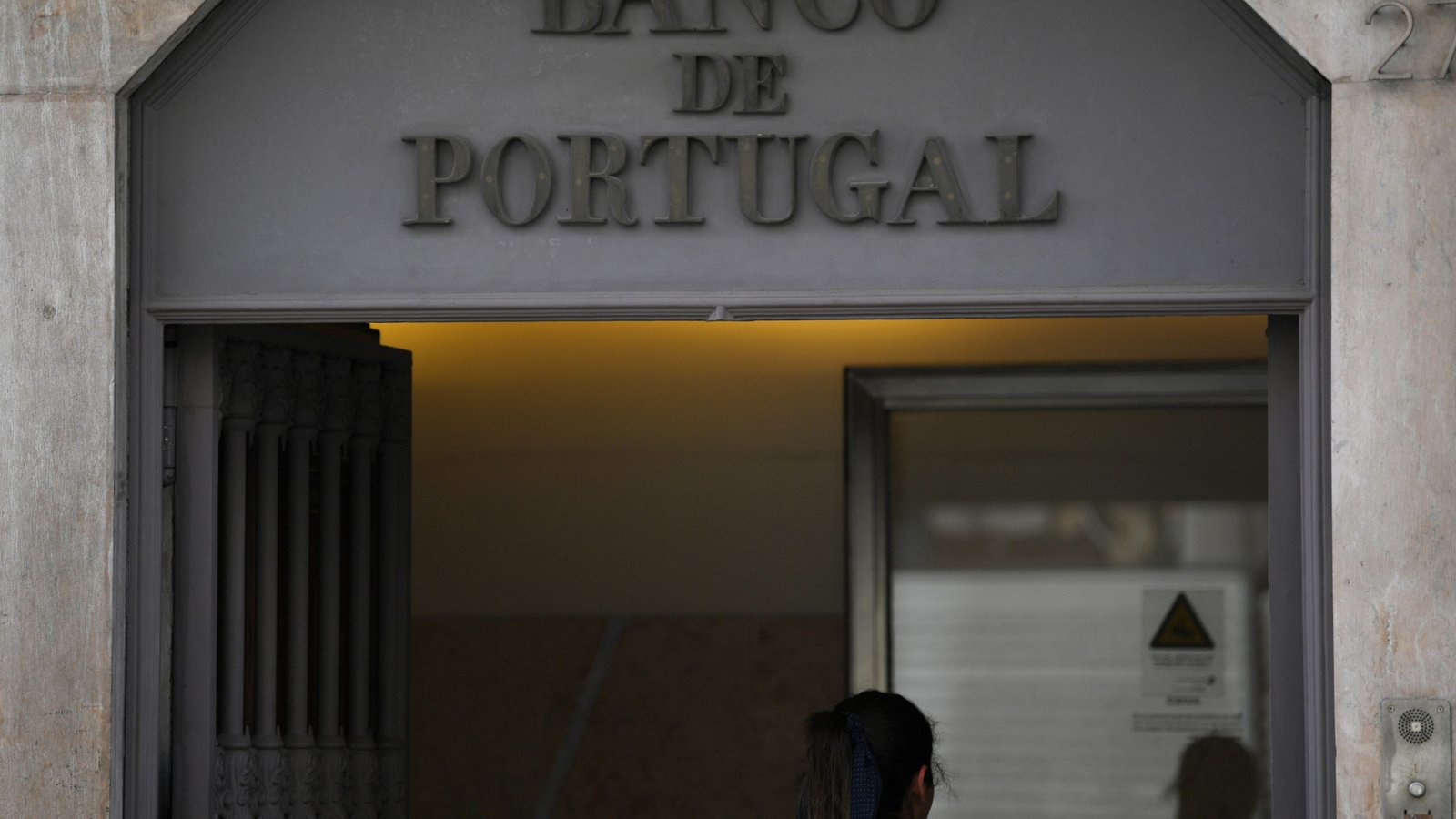 Amortizações superam emissões de títulos de dívida em 2,8 mil milhões