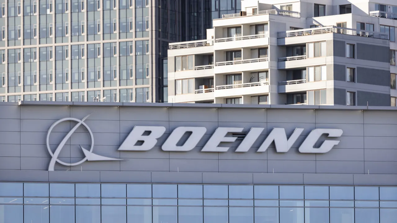 Boeing reduz perdas para 27,2 ME no 1.º trimestre