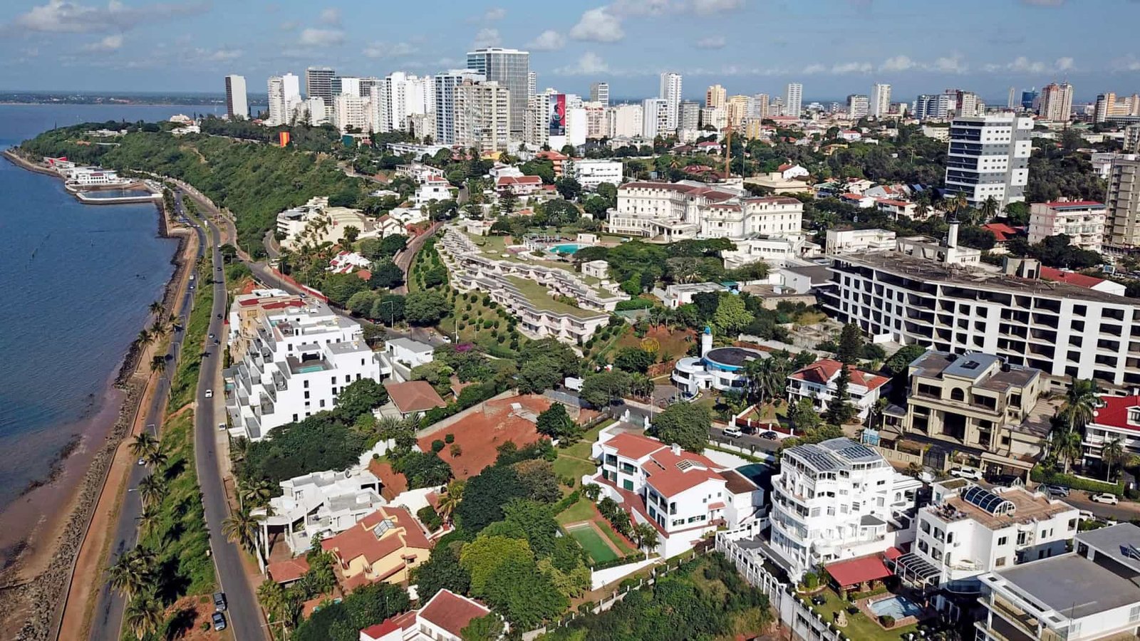 Corrupção Lesou o Estado em 4 Milhões de Dólares no Primeiro Trimestre deste Ano • Diário Económico