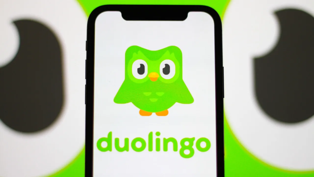 Duolingo vai substituir trabalhadores com IA