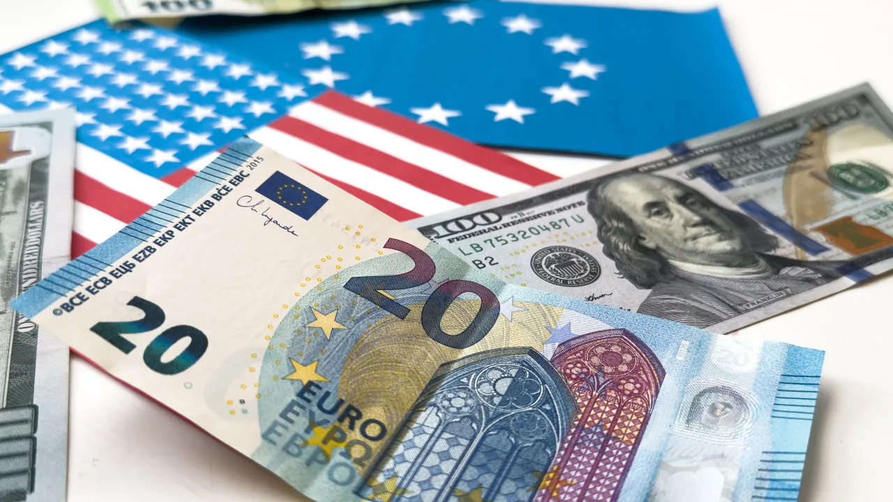 Euro valoriza-se e sobe para os 1,13 dólares
