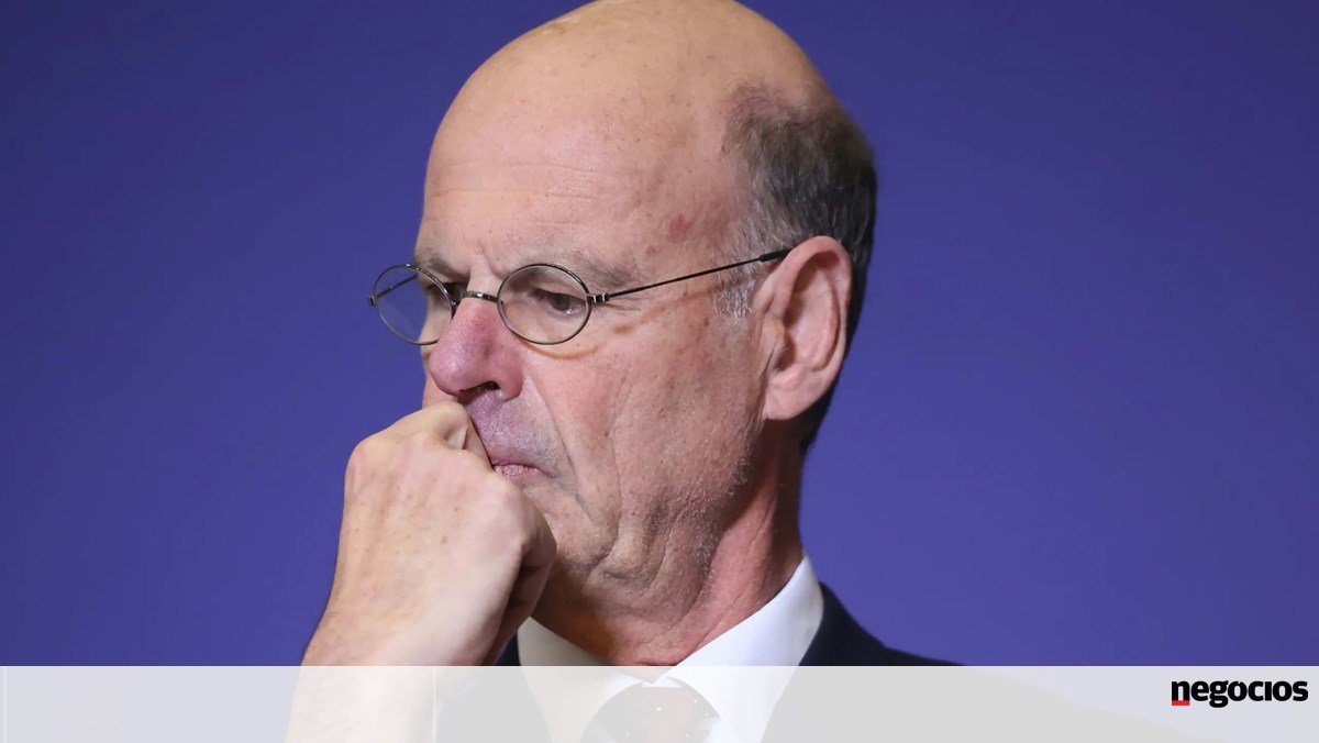 Governo francês baixa para 0,7% previsão de subida do PIB em 2025 devido a incertezas - Economia