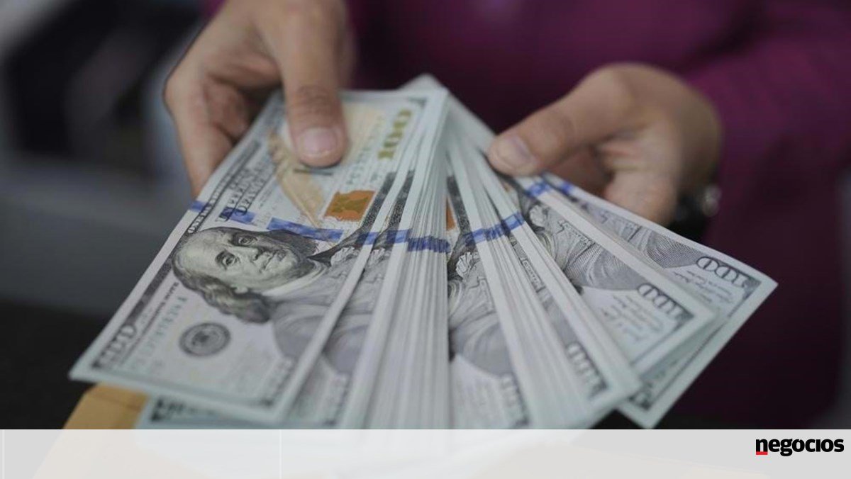 “O estrago está feito”. Com mais ou menos tarifas, dólar sai sempre a perder - Câmbios