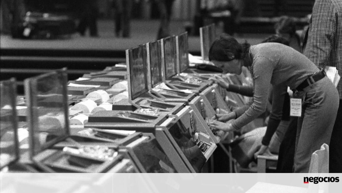 Pela primeira vez, eleições livres em Portugal! - Política