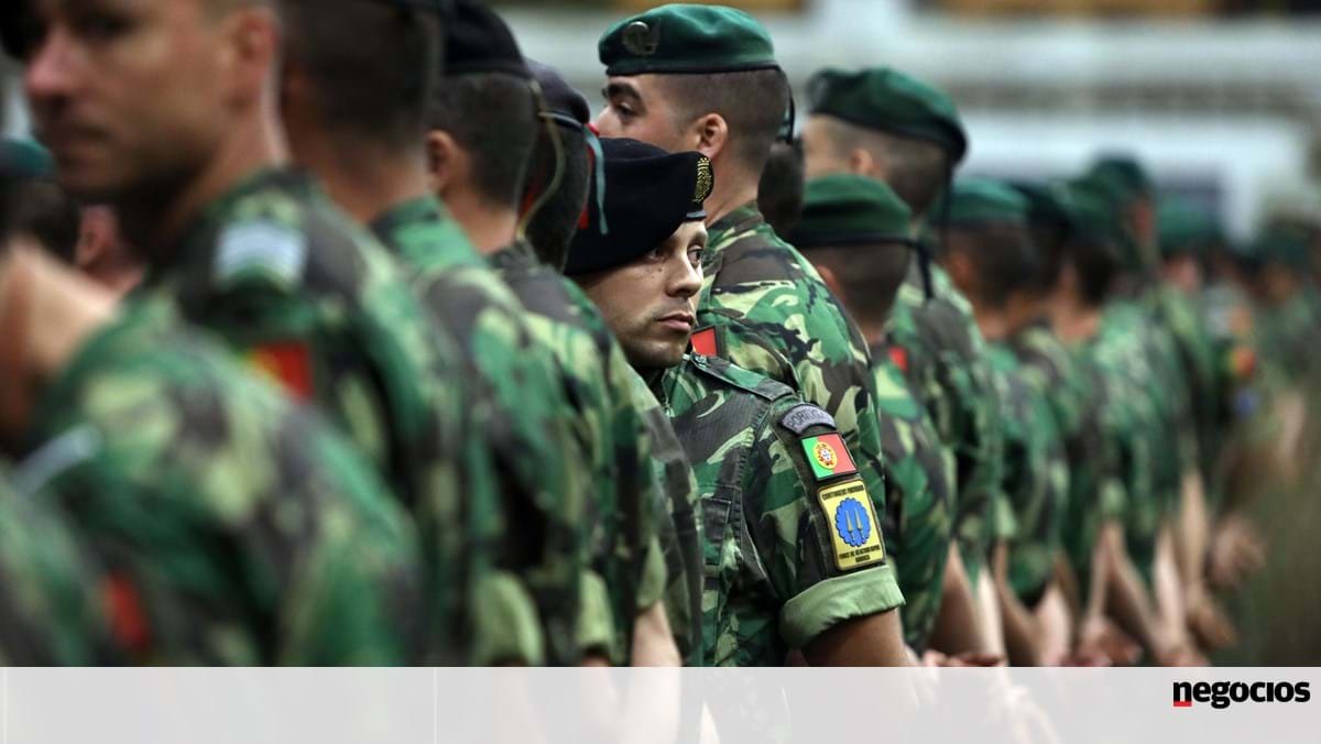 Pensões por serviços relevantes ao país obrigadas a pagar IRS