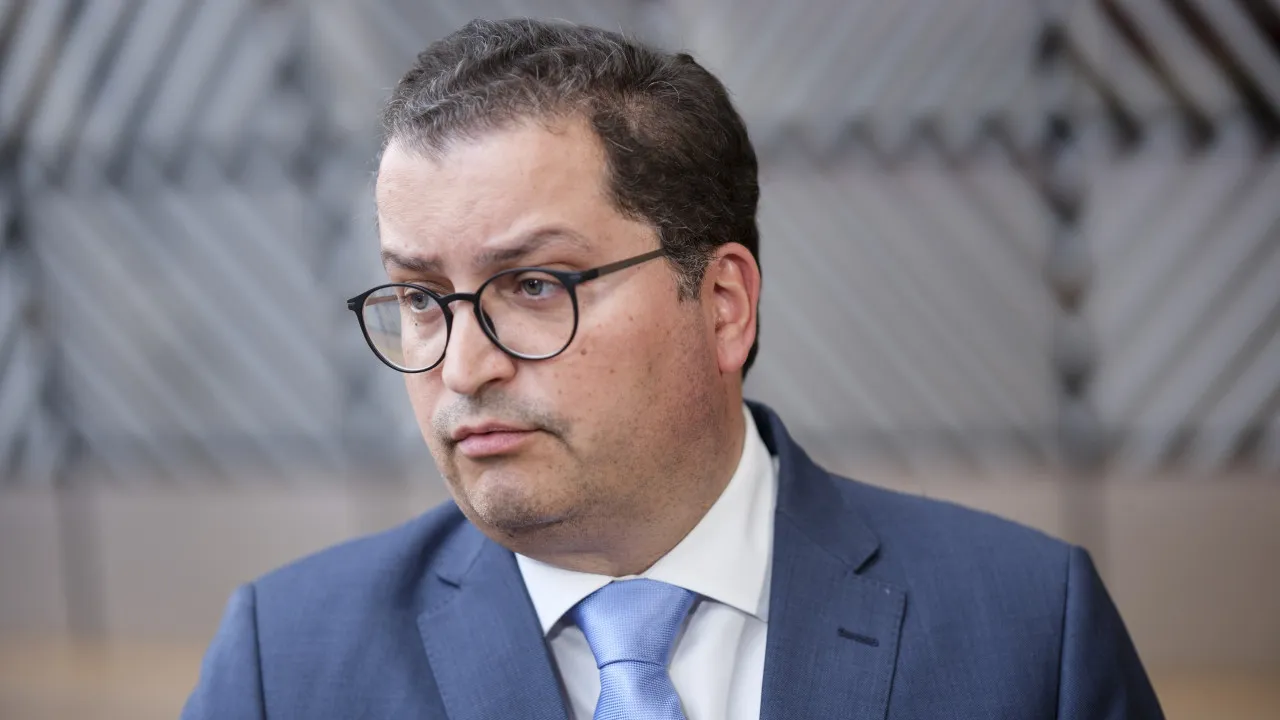 Proposta de novo mecanismo europeu para defesa debatida por ministros das Finanças