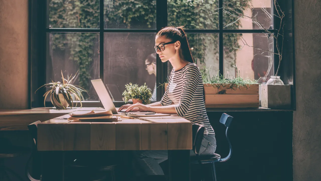 Quase 60 mil mulheres trabalham nas tecnologias, mais do que em 2023