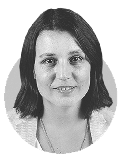 Um estranho equilibrismo - Diana Ramos
