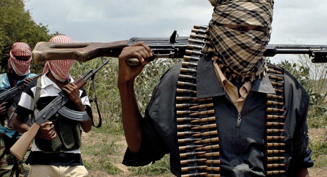 Cabo Delgado: Terroristas Invadem Mina de Pedras Preciosas no Distrito de Meluco • Diário Económico