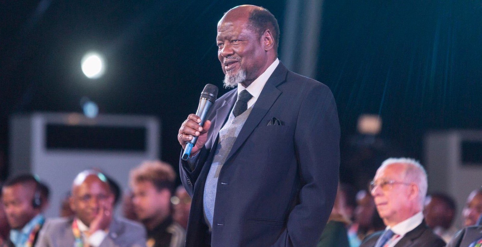 Chissano Defende “Boa Cooperação e Investimentos Com Portugal e Não Reparações Pelo Passado Colonial • Diário Económico