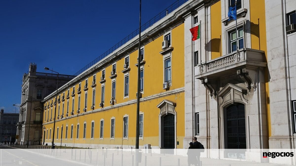 Finanças alargam entrega da modelo 22 até 30 de junho - Economia