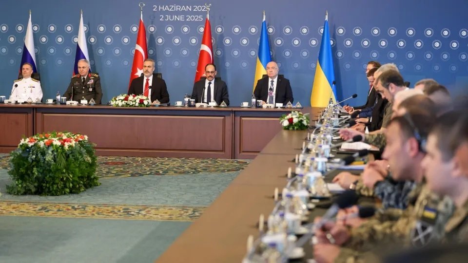 Kyiv diz que termos propostos por Moscovo "não contribuem para a paz"