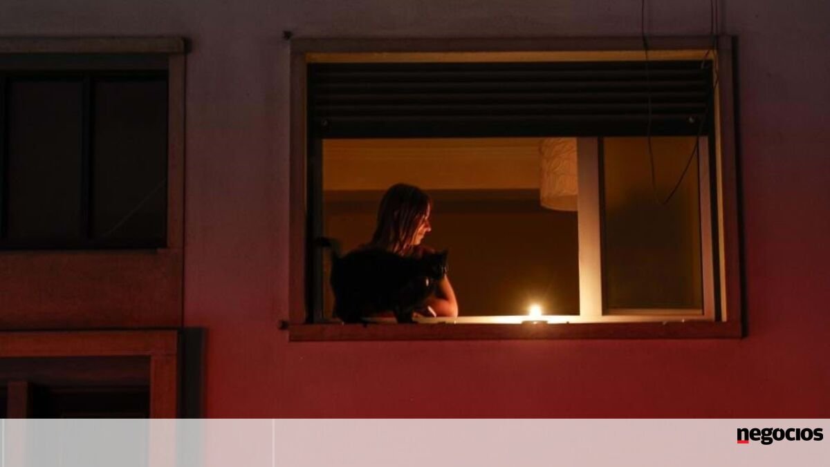 Mais de 400 voos cancelados devido ao apagão. ANAC sugere rever contratos de telecomunicações - Energia