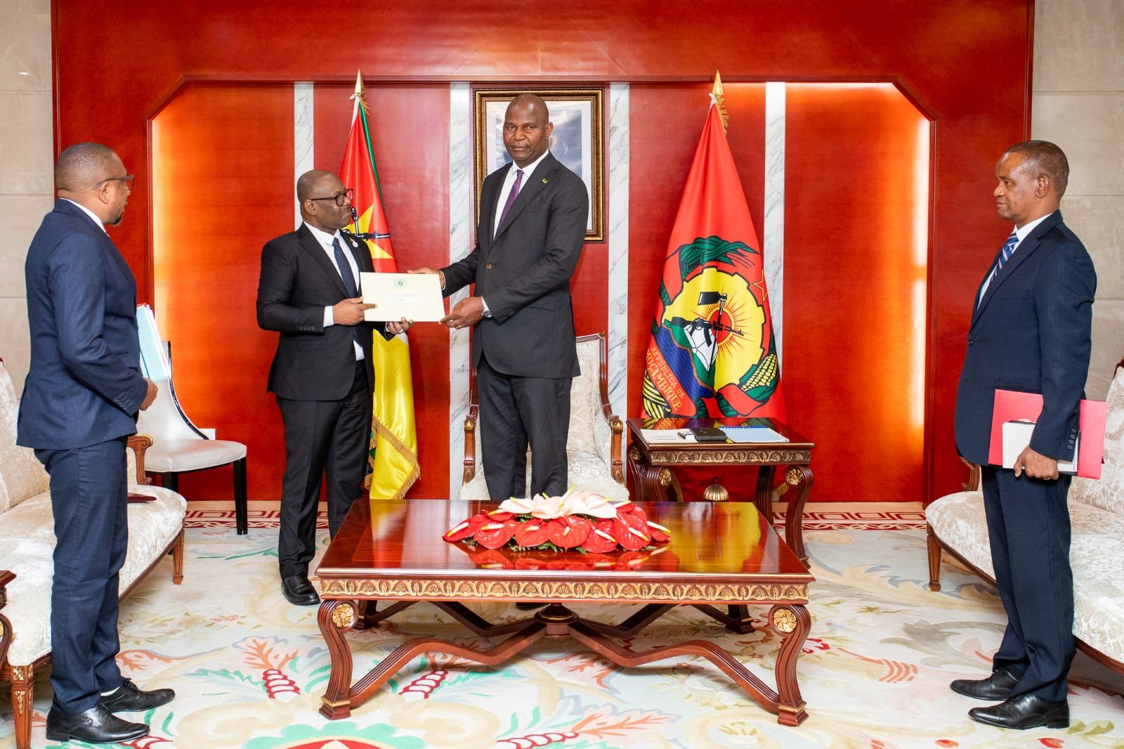 Moçambique e Comores reforçam cooperação