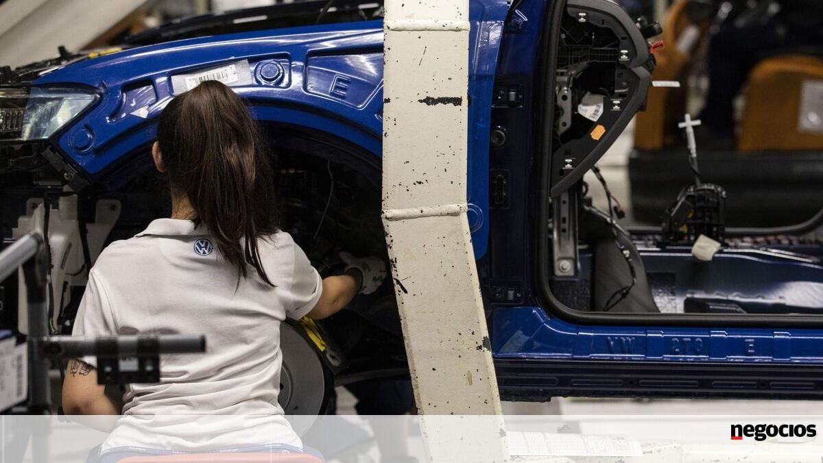 Novo modelo da VW dita fecho da Vanpro e põe 475 trabalhadores no desemprego - Comércio