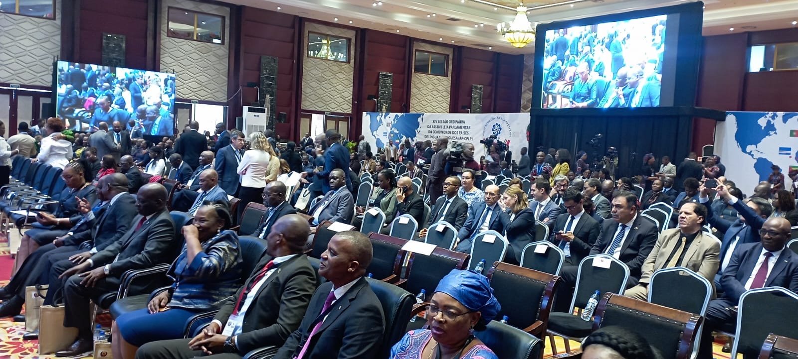 AP-CPLP: Ausência da Guiné-Bissau - Jornal Notícias