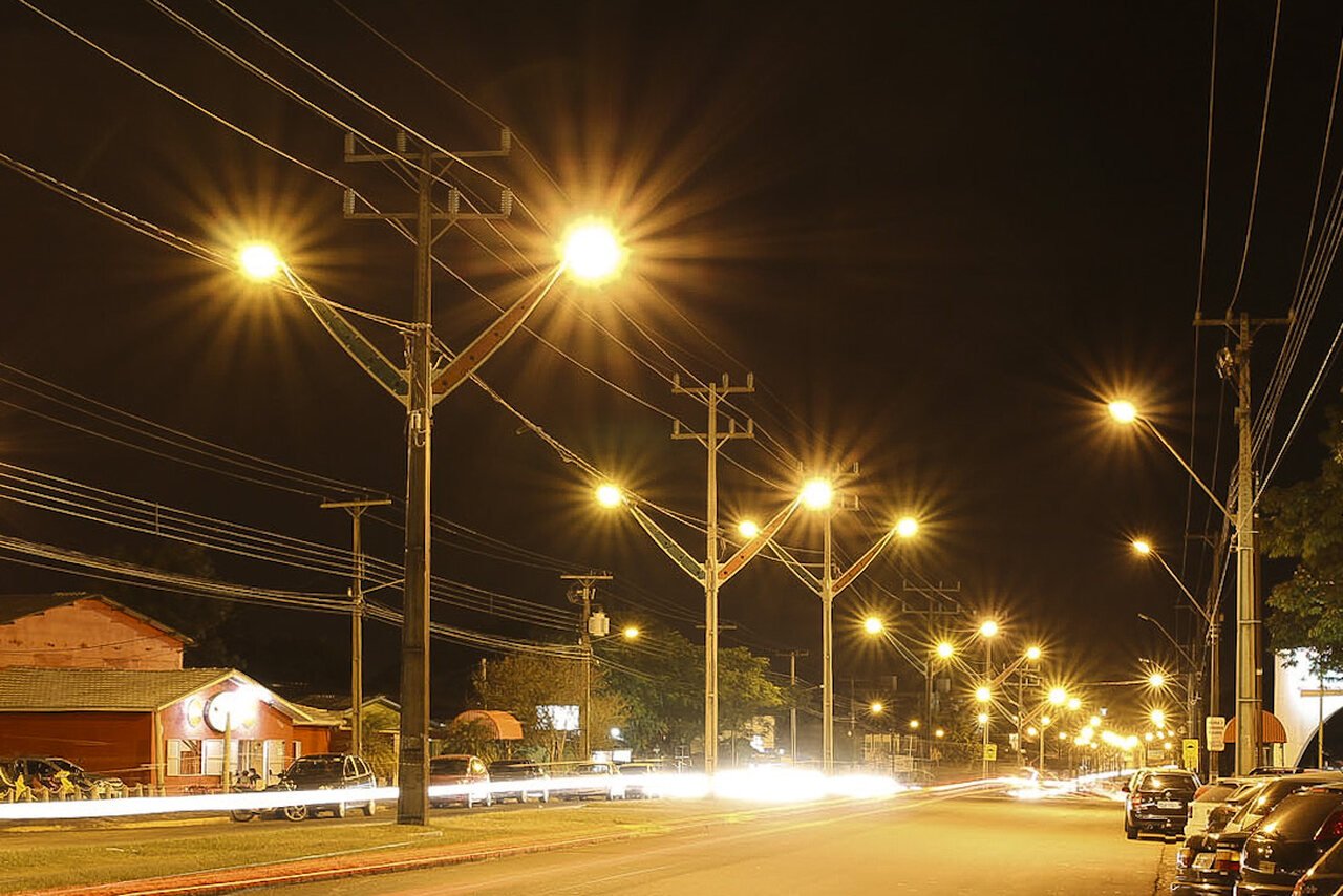 Cabo Verde Prevê Poupar 1,2 M€ Com Modernização da Iluminação Pública • Diário Económico